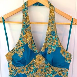 Vintage La femme Paris Formal Gown & matching Clutch. Unique. Women’s Size 8